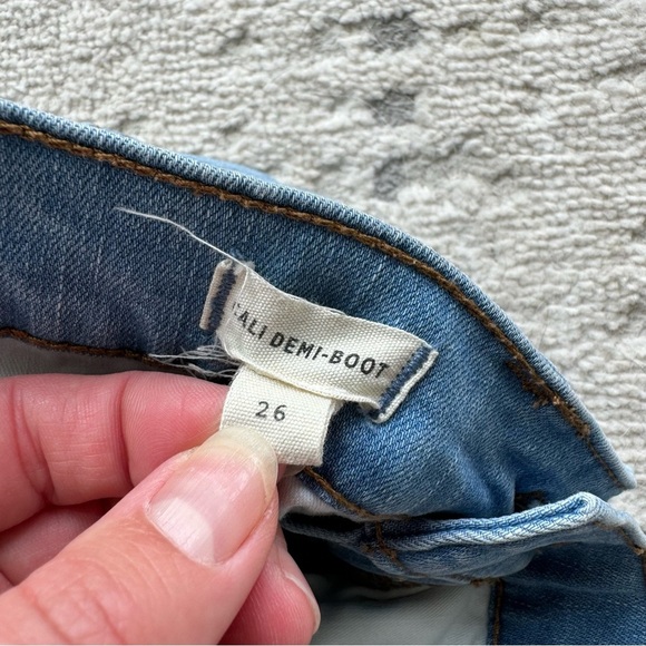 Madewell Cali Demi-Boot Jeans in Barnard Wash - Light Wash - Picture 11 of 12